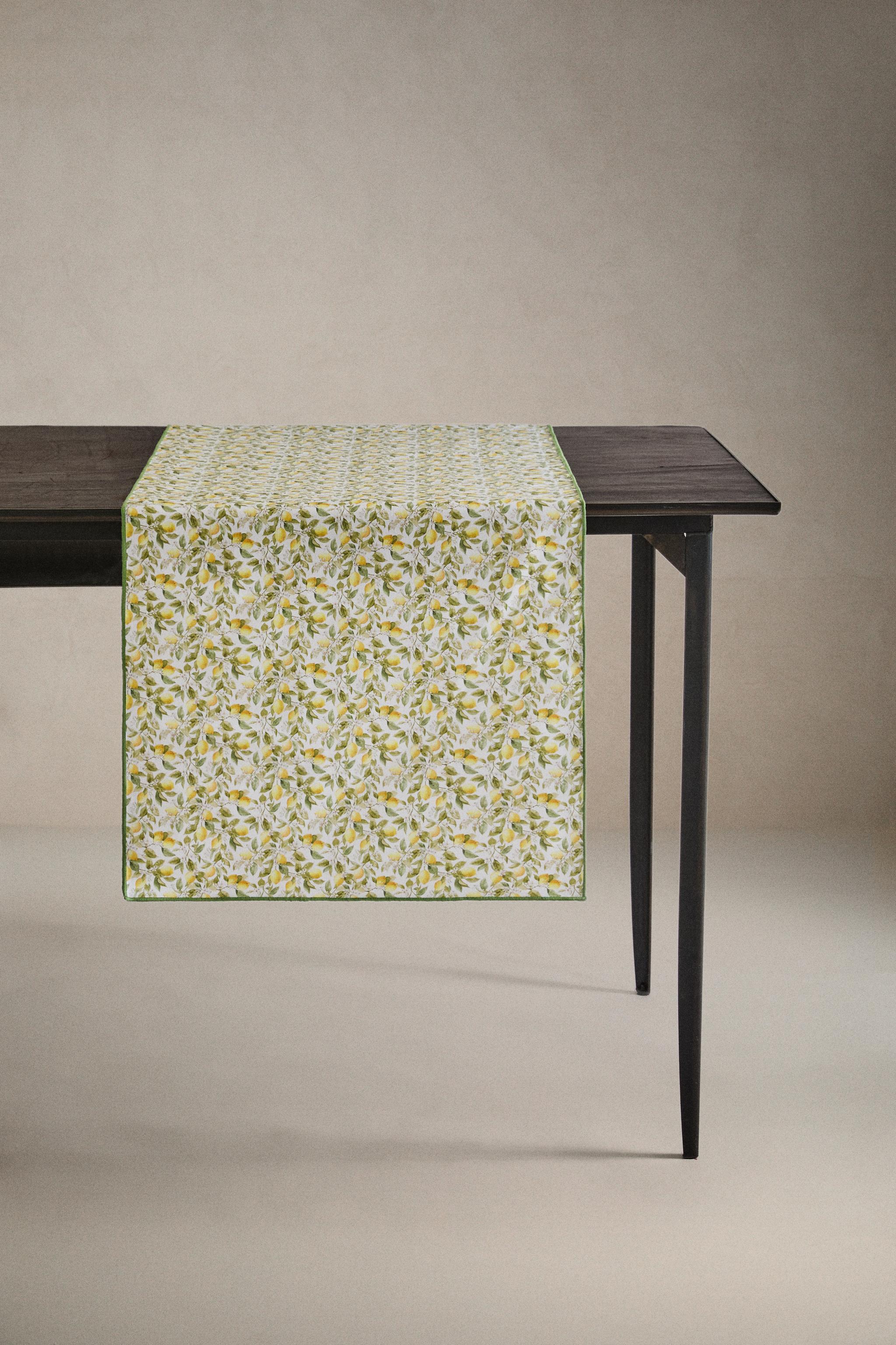 RESIN-COATED LEMON TABLE RUNNER